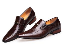 Hot style Fashion Men Formal/Dress Commercial Genuine Leather Carved Breathable Bussiness Slip-On Brown High Quality Wedding Party Shoes