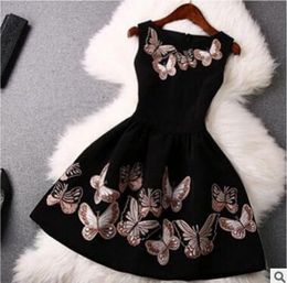 Großhandels-Heiße Verkäufe Neue Mode Sommer Stil Schwarzes Kleid Schmetterlingsdruck 50er Jahre Kleid Elegante Vintage Frauen Ärmellose Partykleider