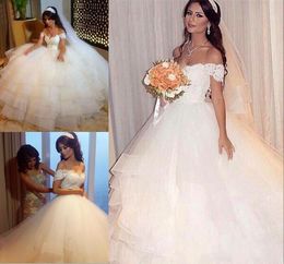 2017 Sexy New Ball Gown Wedding Dresses Cap Sleeves Short Sleeves Lace Appliques Puffy Tiered Organza Sweep Train Plus Size Bridal Gowns