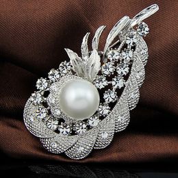 Faux Pearl Flower Wedding Brooch High Quality Vintage Rhodium Tone Alloy Fantastic Exquisite Bridal Bouquet Pin Fashion Lapel Pin For Women