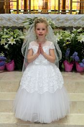 Pretty Girls Dress for First Holly Communion 2019 with Cap Sleeves and Bow Sash Ball Gown Flower Girls Dress Custom Kids Wedding Dress