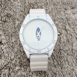 Fashion Brand Watches Women Girl Men Clover 3 Leaves Leaf Style Silicone Strap Analogue Quartz Wrist Watch A03