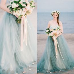 Vintage Colourful Country Beach Wedding Dresses A Line Strapless Sweetheart Lace Tulle Pale Blue Tulle Bridal Gowns with Sweep Train Petals