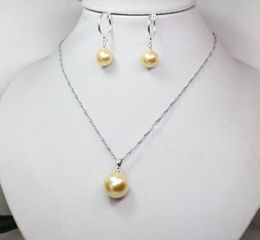 10mm /14mm Elegant South Sea Yellow Shell Pearl Necklace Pendant Earrings Set