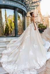 Vestidos de boda del tren real de la princesa romántica 2017 diseño cristalino nupcial de los vestidos de boda del neckline del amor del abrigo del hombro