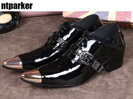 Luxury Men Shoes Pointed Iron Toe Business Leather Dress Shoes Black Patent Leather Chaussure Homme Luxury Male Formal Party Flats Shoes
