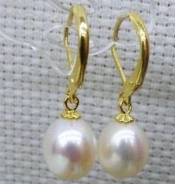 A Pair of 10-12mm Natural White Pearl Earring Handmade Stud Earrings