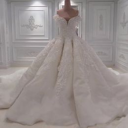 Sexy Off the Shoulder White Lace Sweetheart Ball Gown Wedding Dresses with Illusion Back New Design Beaded Princess Wedding Gowns