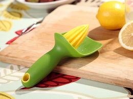 Fashion Hand Juicer Kitchen Juice Tools Fruit Lemon Juicer wholesale Fruit Lemon Juice Silicone Products