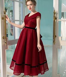 Black And Red Gothic Short Wedding Dresses Vintage Tea Length V Neck 1950S Informal Bride Dress Custom vestido De Novia