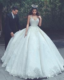 Lusso in magazzino Abito da sposa sexy su misura da donna grassa Berta senza spalline Abito da sposa con applicazioni in pizzo pieno Dubai Arabia Saudita Abiti