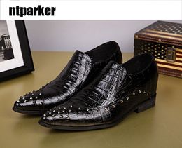 Personality high Fashion male Japanese Man leather shoes rivet man's shoes stylist wedding shoes Man Business Flats