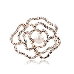 High Quality Hollow Rose Flower Brooch Women Fashion Scarf Pins Luxury Diamond Crystal Shell Pearl Brooches Wedding Bride Bouquet Jewelry Gifts