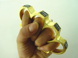8 designs Opcional Thick knuckle dusters Alloy Brass knuckles Ferramenta de autodefesa Pessoal Equipamento de segurança Altura de ferro Luvas de boxe HOTsale