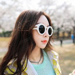 Retro Fashion Sunglasses Korean Design Women Sun Glasses Round Frame UV400 Black Yellow 2 Colors