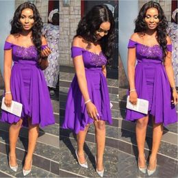 Short Purple Bridesmaid Dresses Off Shoulder With Lace Applique Mini Homecoming Dresses Back Zipper Knee-Length Custom Made Cocktail Gowns