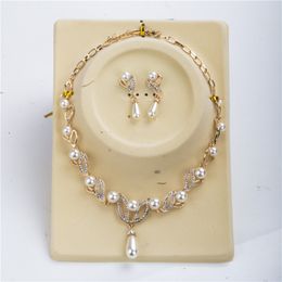 18k gold girl pearl necklace pearl earrings sets of plant flowers crystal pearl mosaic fashion bride Jewellery set cocktail party j7022529