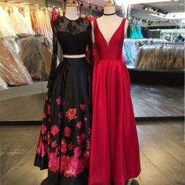 Simple Dark Red Satin Prom Dresses Deep V Neck Sleeveless Floor Length Backless Celebrity Dresses Formal Evening Gowns Long Prom Dresses