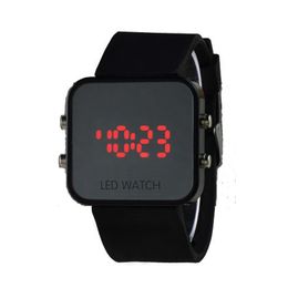 Guscio di plastica quadrato, orologio a LED, moda, stock caldo, LED, specchio, orologio all'ingrosso