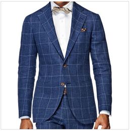 tailleur blu elegante