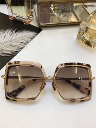 Women Square Sunglasses Gold Brown Gradient Len Oversized Sunglasses Fashion Ladies Sun glasses New with case