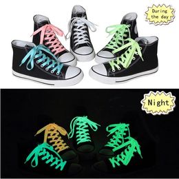 Wholesale 1 M 200 PCS / 100 pairs of Bright Colour Luminous Sneakers Shoelaces Glow Fluorescent Luminous Shoe Laces Bootlaces Strings Ref fre