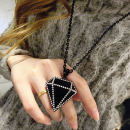 2017 new Fashion Trendy Rhinestone Black Diamond-shaped Pendant Necklace Sweater Long Chain Necklaces Jewellery Wholesale 12 Pcs