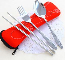 100 sets 3pcs/sets Knife Fork Spoon Set Cutlery Set Tableware Dinner Lunch Set Bags Print Carving Stainless Steel Cutlery School Picnic Camping Eating Tool ZA1202