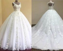 Elegant Wedding Dresses Applique Scoop Neck Sleeveless Formal Dresses Sweep Train Custom Made Lace Ball Gown Wedding Dresses