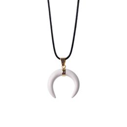 2017 Collana in corno di pietra naturale Ciondolo unico Moda Crescent Moon Pendenti Pavimenta Zirconi Strass Perline di cristallo Trovare gioielli