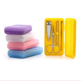 100sETs / LOT Portable 4-i-1 Carbon Steel Nail Manicure Set Personal Beauty Set Mini Nail Tool Kit