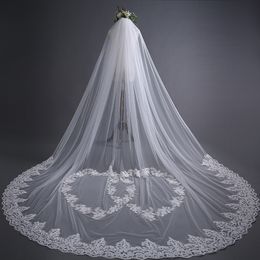 2018 real photos Bridal Accessories Wedding Dresses Veils Ivory Beautiful applique Lace Bride Veil cathedral length Cheap Bridal Accessory