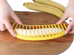 20pcs/lot Free shipping Banana Slicer Chopper Cutter Plastic Banana Salad Make Tool Fruit Salad Sausage Cereal Banana Cutter