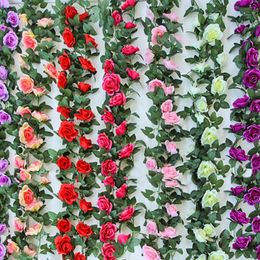 -Seidenrosen Ivy Vine Künstliche Blumen grüne Blätter für häusliche Hochzeit hängende Garlanddekoration