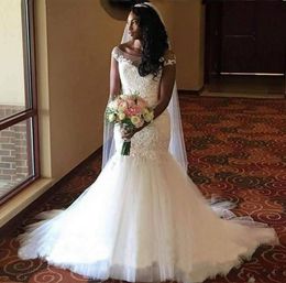 African 2018 Mermaid Wedding Dresses Off The Shoulder Lace Applique Sleeveless Beach Wedding Dress New Arrival Plus Size Wedding Gown Cheap