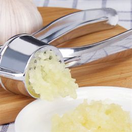 Qihang_top Stainless Steel Kitchen Squeeze Tool Zinc Alloy Garlic Press Small Garlic Ginger Press Crusher Slicer