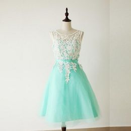 Cheap High Quality Short Prom Dresses Sheer Bateau Neck Sleeveless Lace Tulle Turquoise Formal Party Gowns with Sash Custom Colours