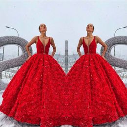 Gorgeous Red Prom Dresses Seep V Neck Ruched Ball Gown Evening Dress Saudi Arabia Flower Elements Floor Length Party Gowns Vestidos