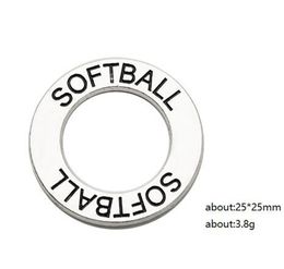 -2021 Softball Sport Charms Wörter Gravierte Metalllegierung Kreis Anhänger DIY Halskette oder Armband Sport Fans Schmuck