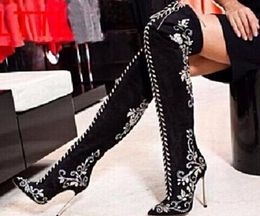 2018 New Fashion Red pointed toe over the knee booties Embroidery flower boots ladies Shoes Metal high heel woman party shoes botas mujer