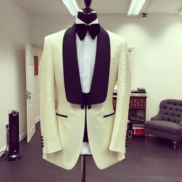 Fashionable One Button Ivory Groom Tuxedos Groomsmen Shawl Lapel Best Man Blazer Mens Wedding Suits (Jacket+Pants+Vest+Tie) H:752