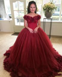 2019 Burgundy Ball Gown Quinceanera Dresses Off Shoulder Handmade Flowers Sweet 16 Sweep Train Plus Size Tulle Party Prom Evening Gowns Wear