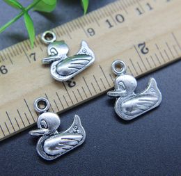 Wholesale 100pcs Little Duck Alloy Charms Pendant Retro Jewellery Making DIY Keychain Ancient Silver Pendant For Bracelet Earrings 19*11mm