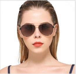 Ladies fashion, two-color progressive sunglasses, sunglasses, polarizers, sunglasses.