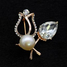 2018 Natural Freshwater Pearl Jewelry Rose Shaped Diamond Pearl Brooch