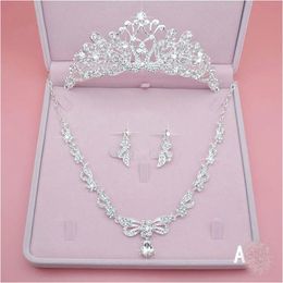 Parlayan Üç Adet Gelin Takı Aksesuarları 2018 Kristal İnciler Headpieces Düğün Olaylar Için Taç Ve Tiaras