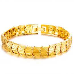 Romantic Heart Bracelet Gift For Love 18K Gold Plated Carving Wristband Chain Bracelet Fashion Accessories Gold Bracelet