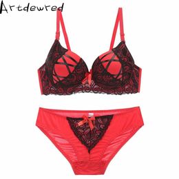 Sexy Bra Set High quality Bra Panty Sets Solid Patchwork Lace Underwear Set for Women Push Up 80 85 90 95 100 BC cup Intimate Y18101502