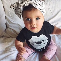 Dziewczyna Zestawy Odzież Baby Summer Shirt Lips Dziewczyny Odzież Zestaw Dzieci Dziewczyny Stroje Lato T Shirt + Rzęs Różowe Spodnie Moda Baby Odzież