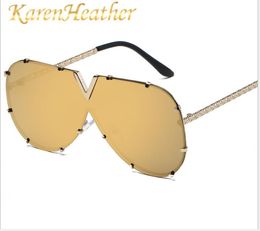 New sunglasses, female, European and American body piece, sunglasses, men's V type sunglasses.